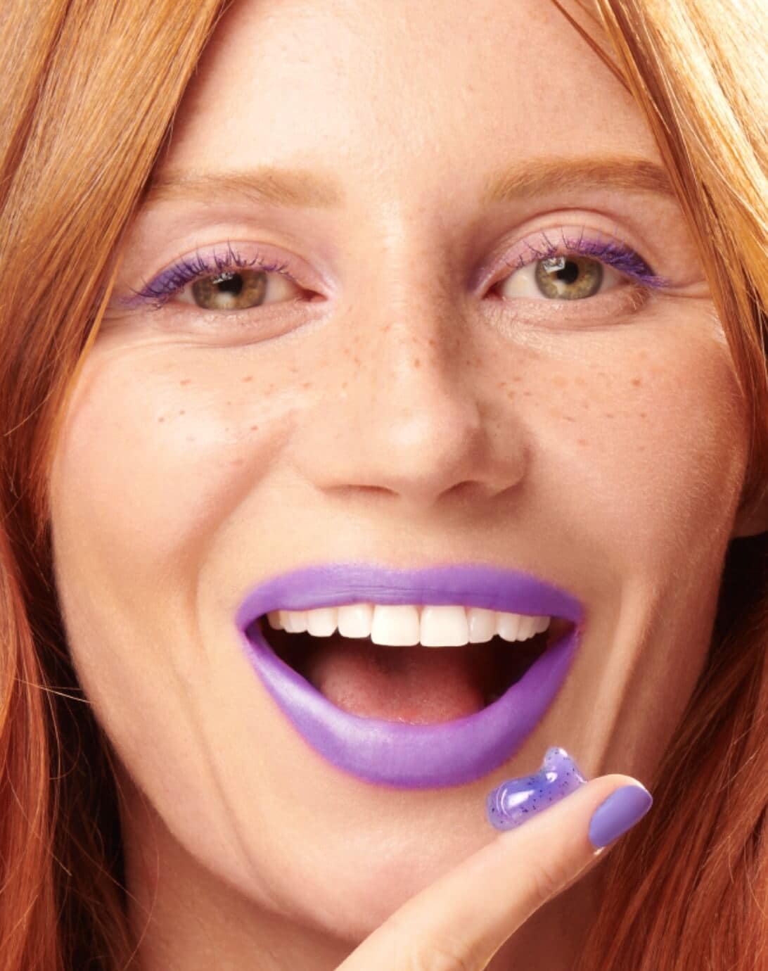 Τι είναι μια μωβ λευκαντική οδοντόκρεμα;